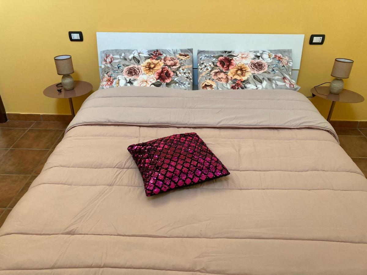 Case Vacanza E Camere In Villa Isabella Con Parcheggio Custodito E Wifi Джоя-дель-Колле Екстер'єр фото